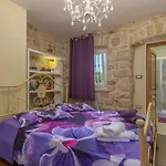 וילה Meri *