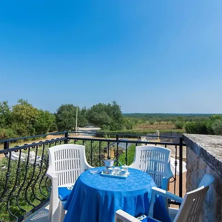 Meri Villa Kadumi