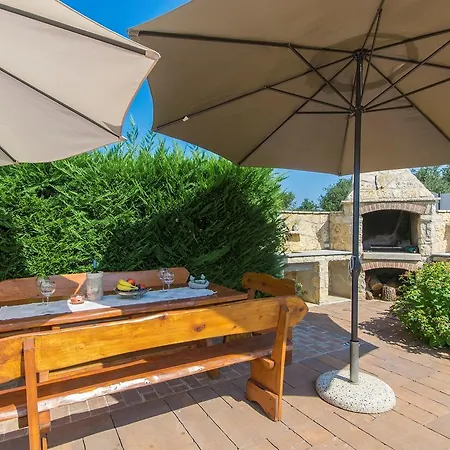 Meri Villa *