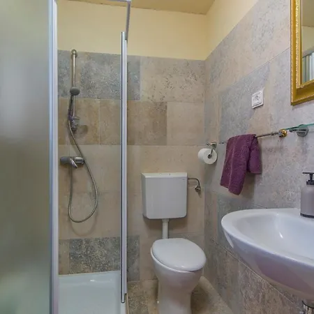 Meri Вилла Kadumi